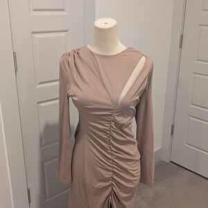 Chic Long Sleeve Ruched Dress in Taupe